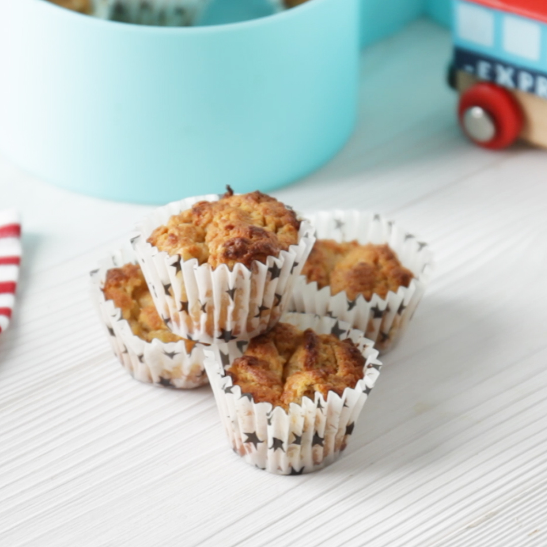 Mini muffins with banana